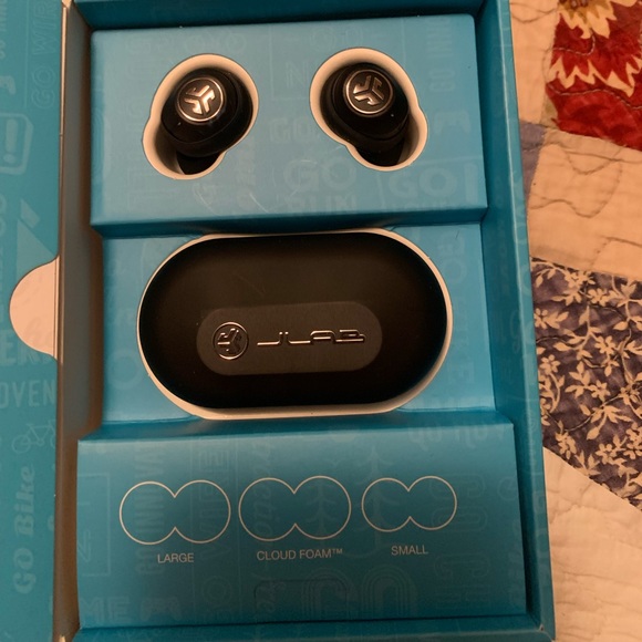 JLab : Ear buds - Picture 9 of 9